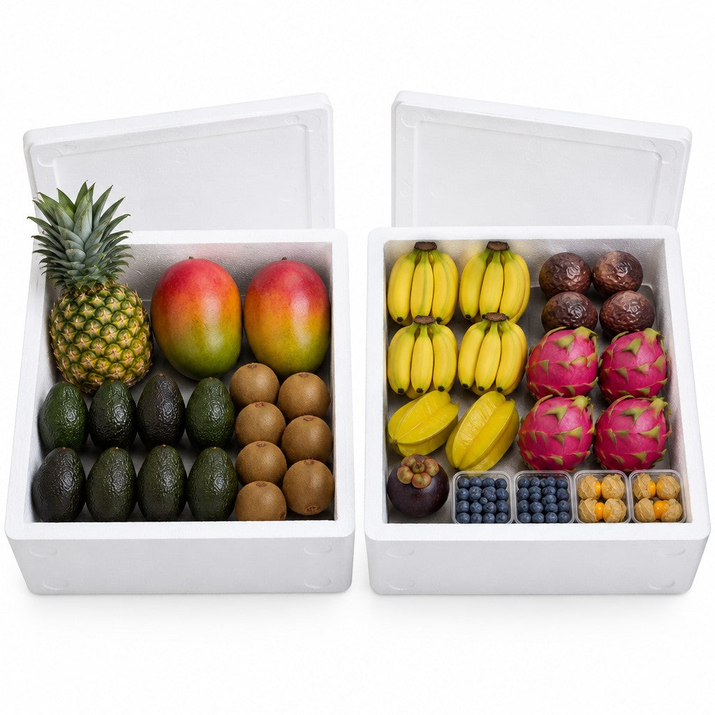 Tropikal Aile Paketi: iki köpük koli içinde avokado, mango, ananas, kivi, muz, çarkıfelek, ejder meyvesi, yıldız meyvesi, mangosten, yaban mersini ve altın çilek